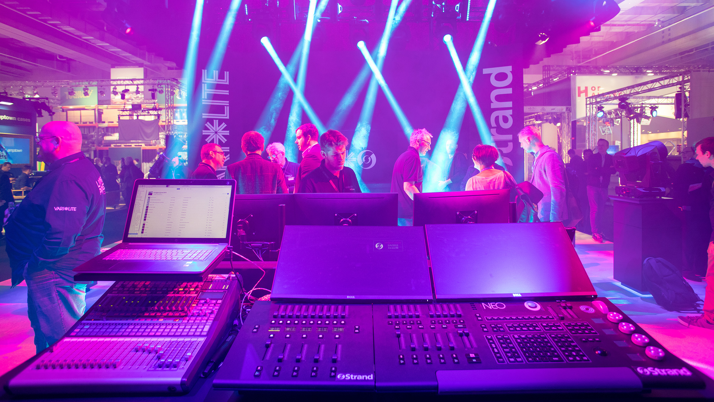 Show- und Bühnenlicht und Entertainment Technologie auf der Prolight + Sound